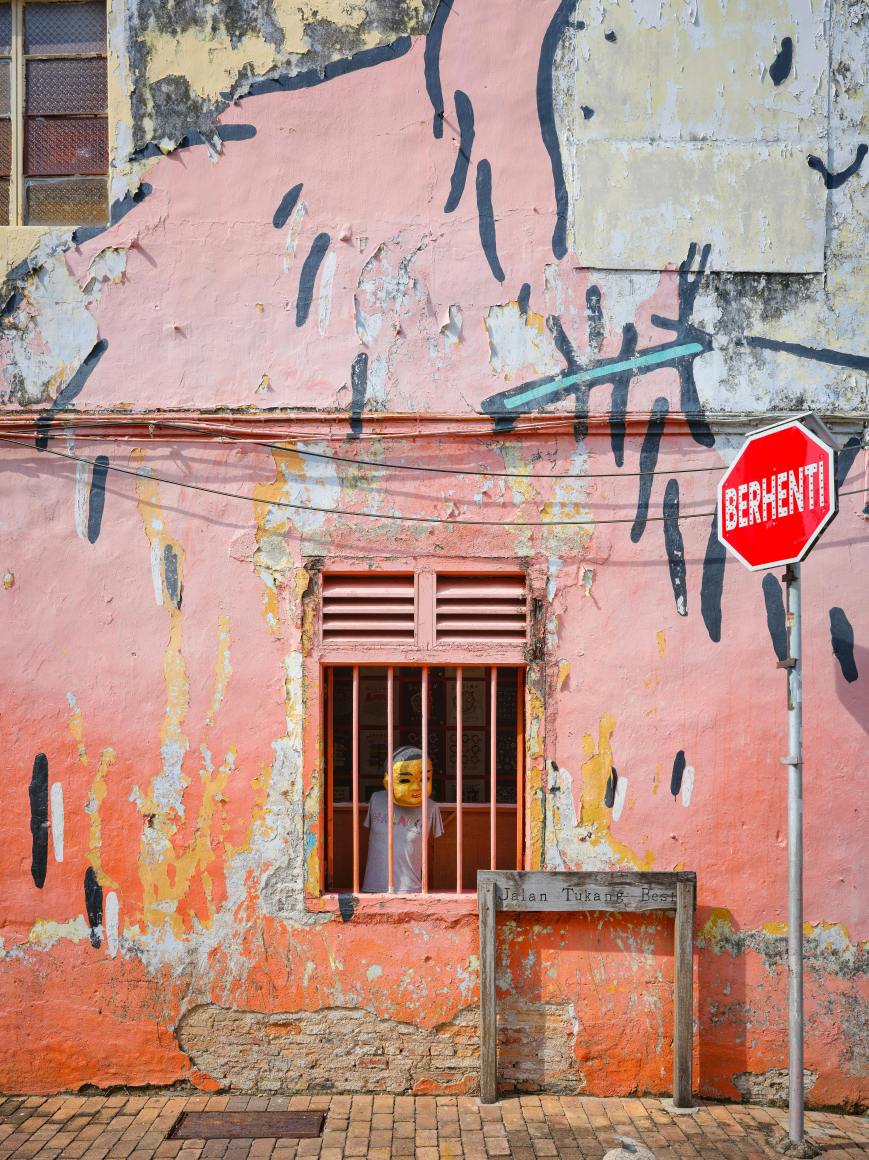 Dışarıyı İzlerken Benliğini Unutanlar